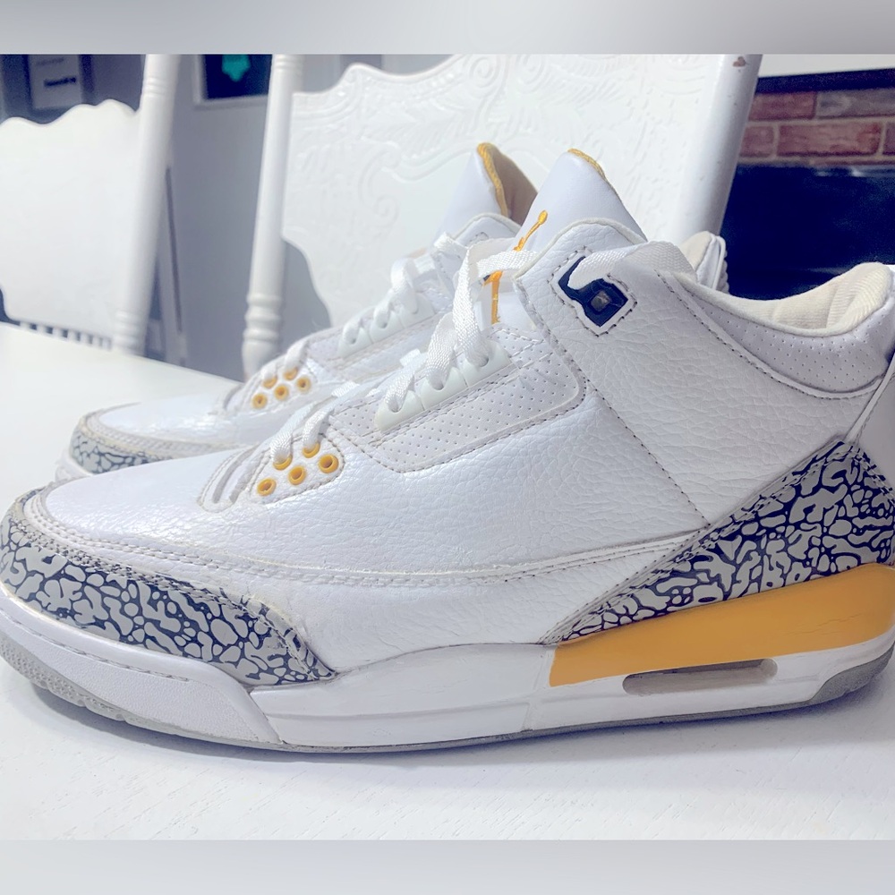Men’s Air Jordan Retro 3 size 13